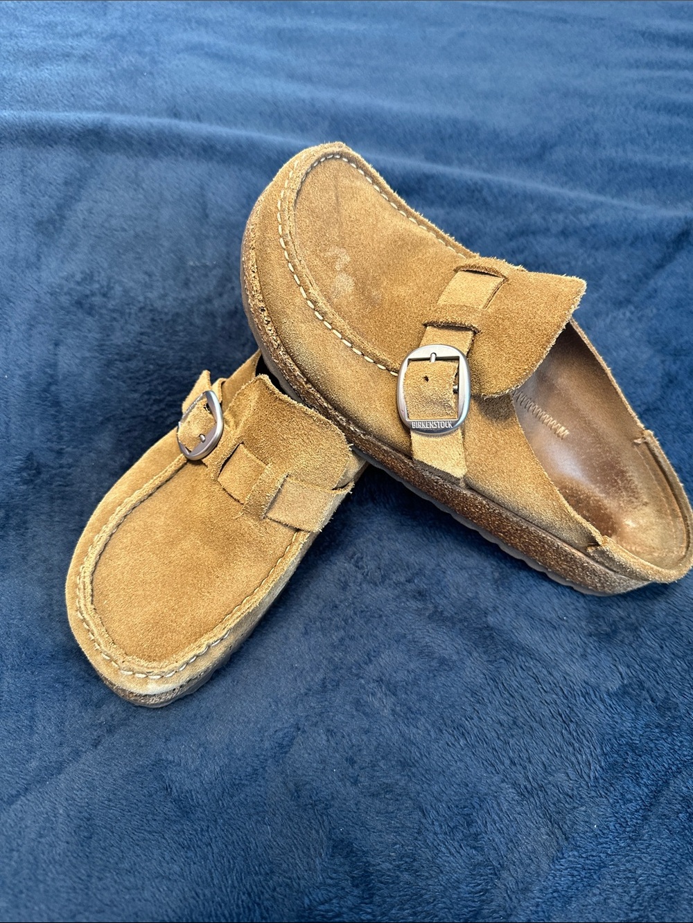 Birkenstock Buckley Suede Leather in Tea Clogs